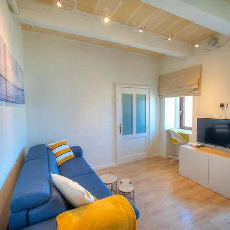 Comfy 1 Bedroom - Sun Terrace & Sea Views Gbuh1-1 公寓 *