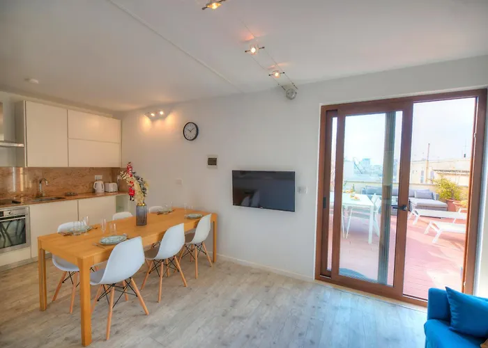Comfy 1 Bedroom - Sun Terrace & Sea Views Gbuh1-1 *